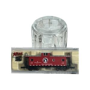 Atlas 43002 N Gauge Standard Cupola Caboose Great Northern #X72